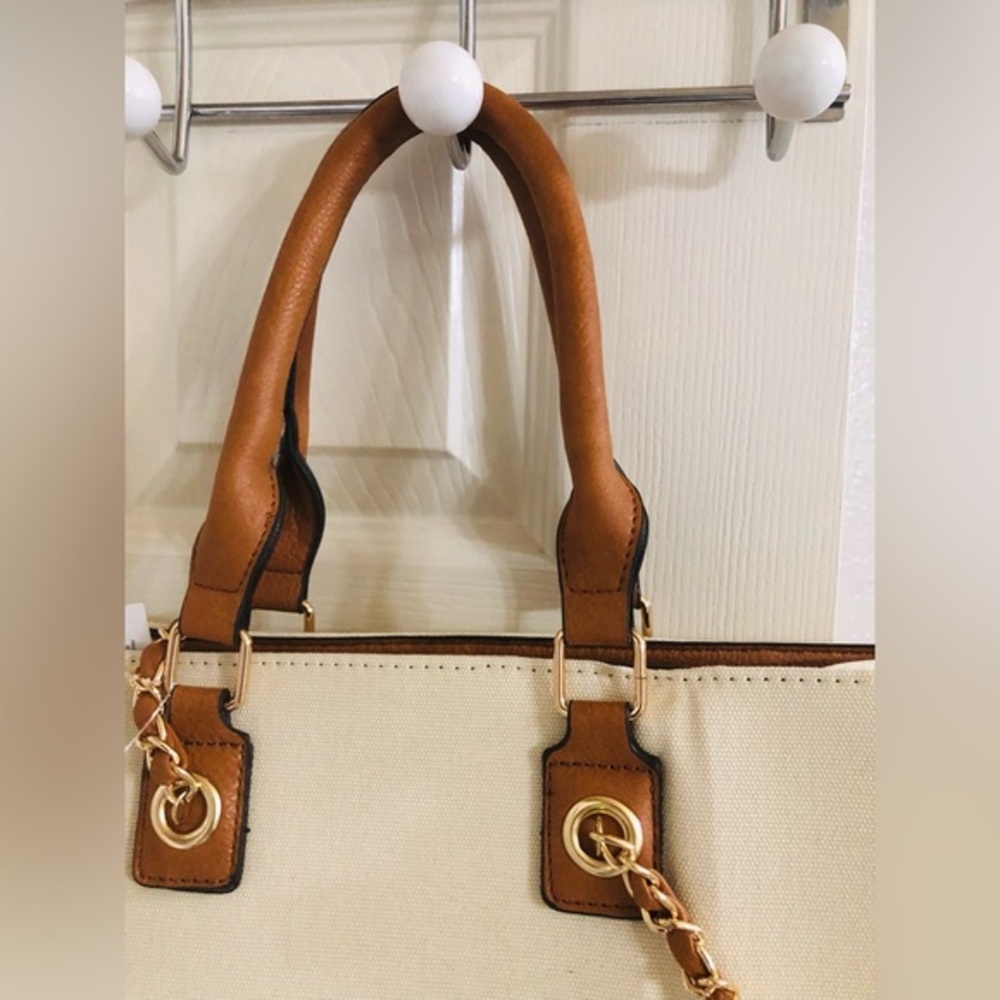 Cee Klein canvas brown trim gold chain strap crossbody ‘beach tote’ tote bag - Picture 7 of 16